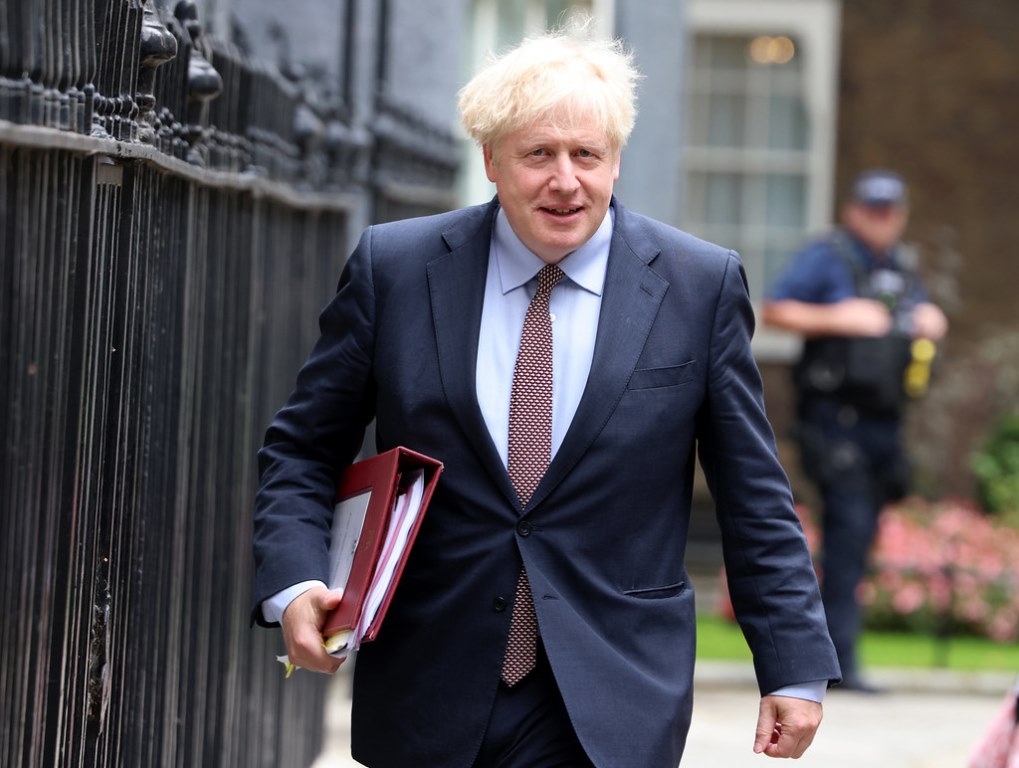 Týždenný prehľad: Boris Johnson končí, MMF predpovedá globálnu recesiu Boris Johnson