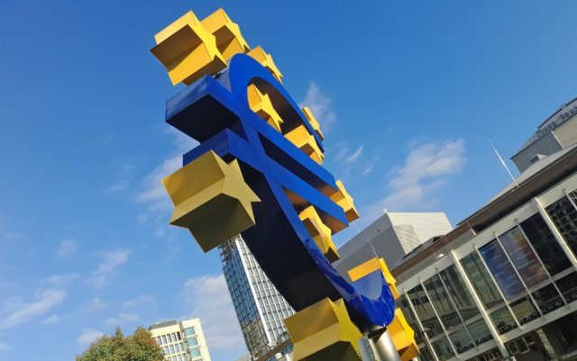 eurozone znak eura eurozóna
