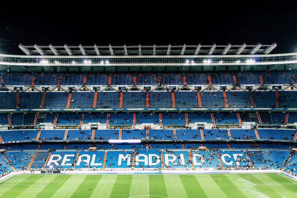 Real Madrid sa stal futbalovým klubom s najvyššími príjmami. Z trónu zosadil Manchester City