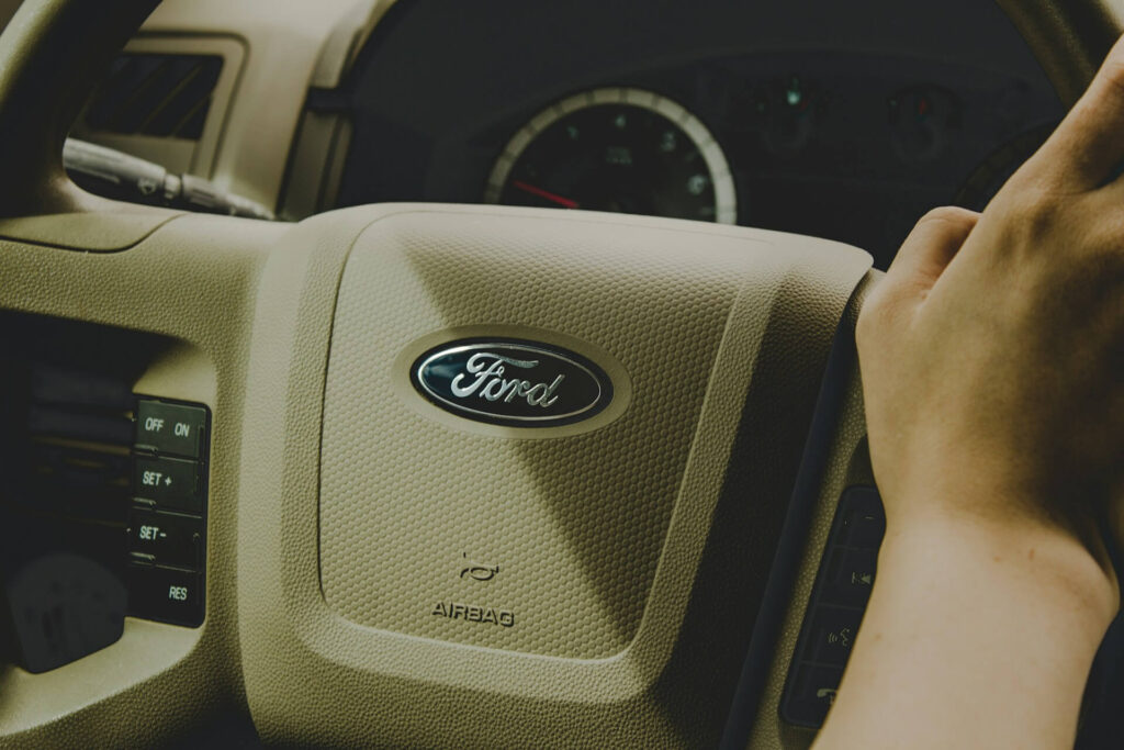 Ford mení kurz v oblasti elektromobilov a odpisuje takmer 20 miliárd USD Ford