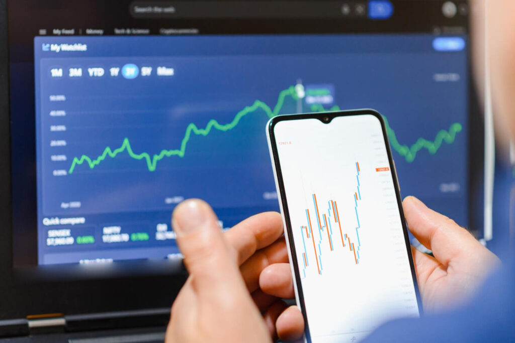 Stop-Loss vs. Trailing Stop: Ako si uzamknúť zisky, kým spíte?