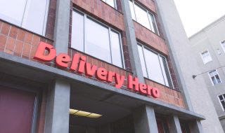 Uber zvažuje prevzatie Delivery Hero, akcie firmy vyskočili o 10 % Delivery Hero