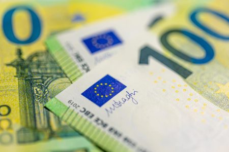 Pereira: ECB by nemala s reakciou na infláciu otáľať
