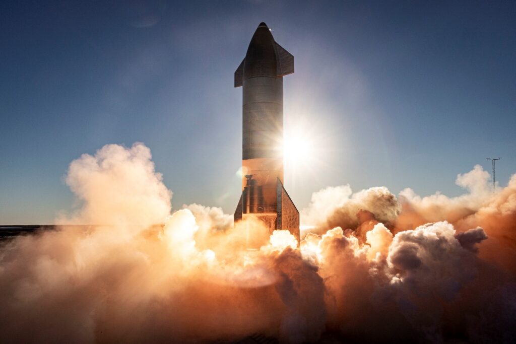 Úspech Starship investorov nepresvedčil. Akcie SpaceX padli na nové dno