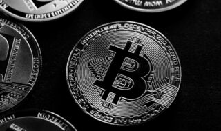 Citi znížila prognózy pre bitcoin a ether. Dôvodom sú odlevy z ETF