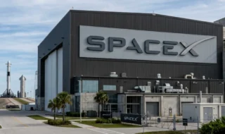 Akcie SpaceX vymazali za mesiac 1,2 bilióna dolárov SpaceX