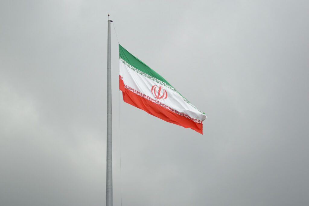 Irán varuje susedov: Podpora amerických sankcií môže mať tvrdé následky Vlajka Iránu