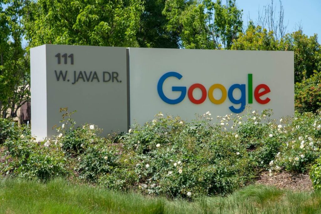 Rekordná investícia Googlu v Európe. Do AI infraštruktúry investuje 15 miliárd dolárov Google logo