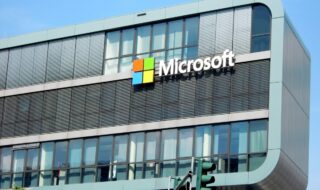 Čoraz výkonnejšia AI vyvoláva obavy. Na opatrnosť vyzýva aj Microsoft Microsoft