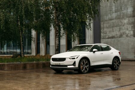 Čína vyzýva Európsku úniu: Nezatvárajte svoje automobilové trhy Polestar