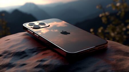 Nový CEO Applu ukázal prvý skladací iPhone. Čo to môže priniesť tržbám? Skladací iPhone