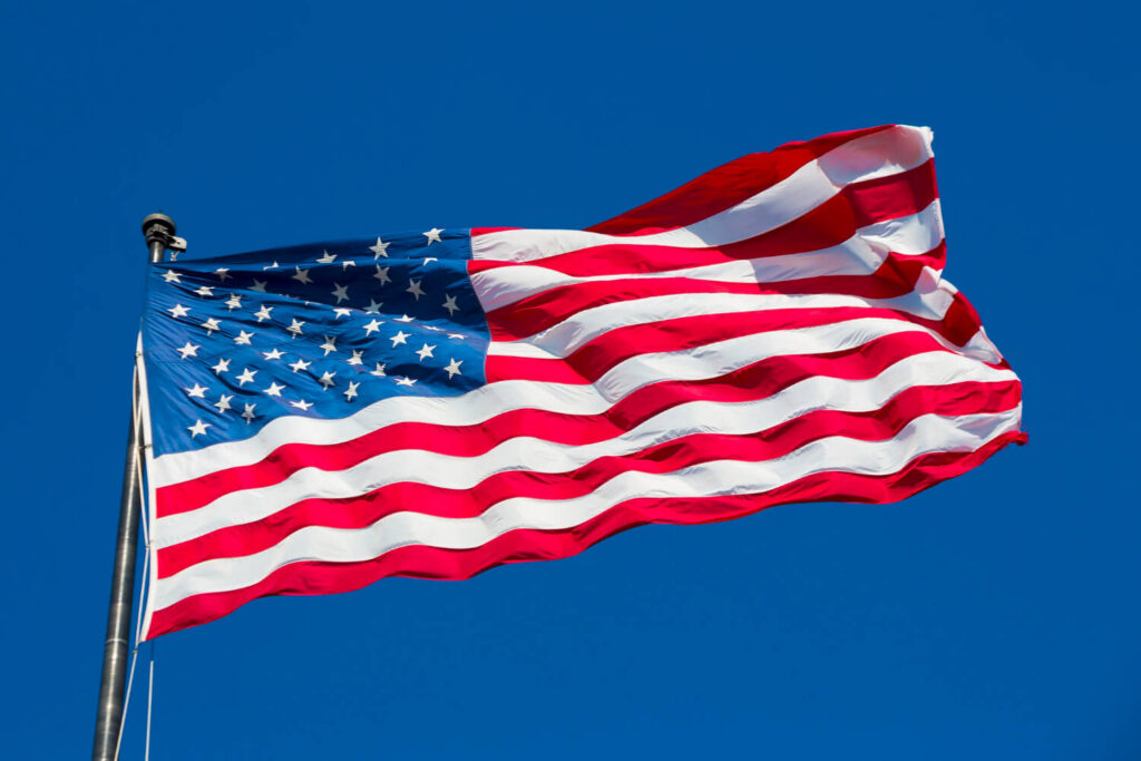 Rast pracovných miest v USA v auguste prekonal očakávania. Nezamestnanosť zostala na 4,1 %