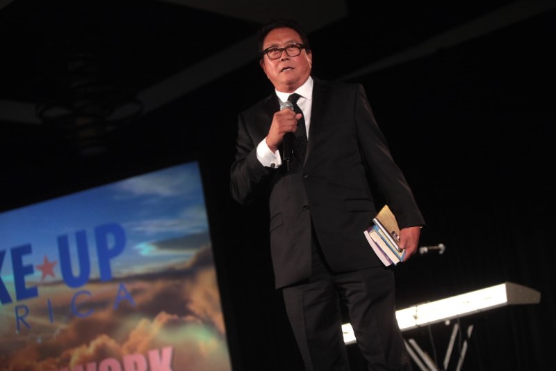 Robert Kiyosaki a jeho 10 kľúčov k finančnej slobode